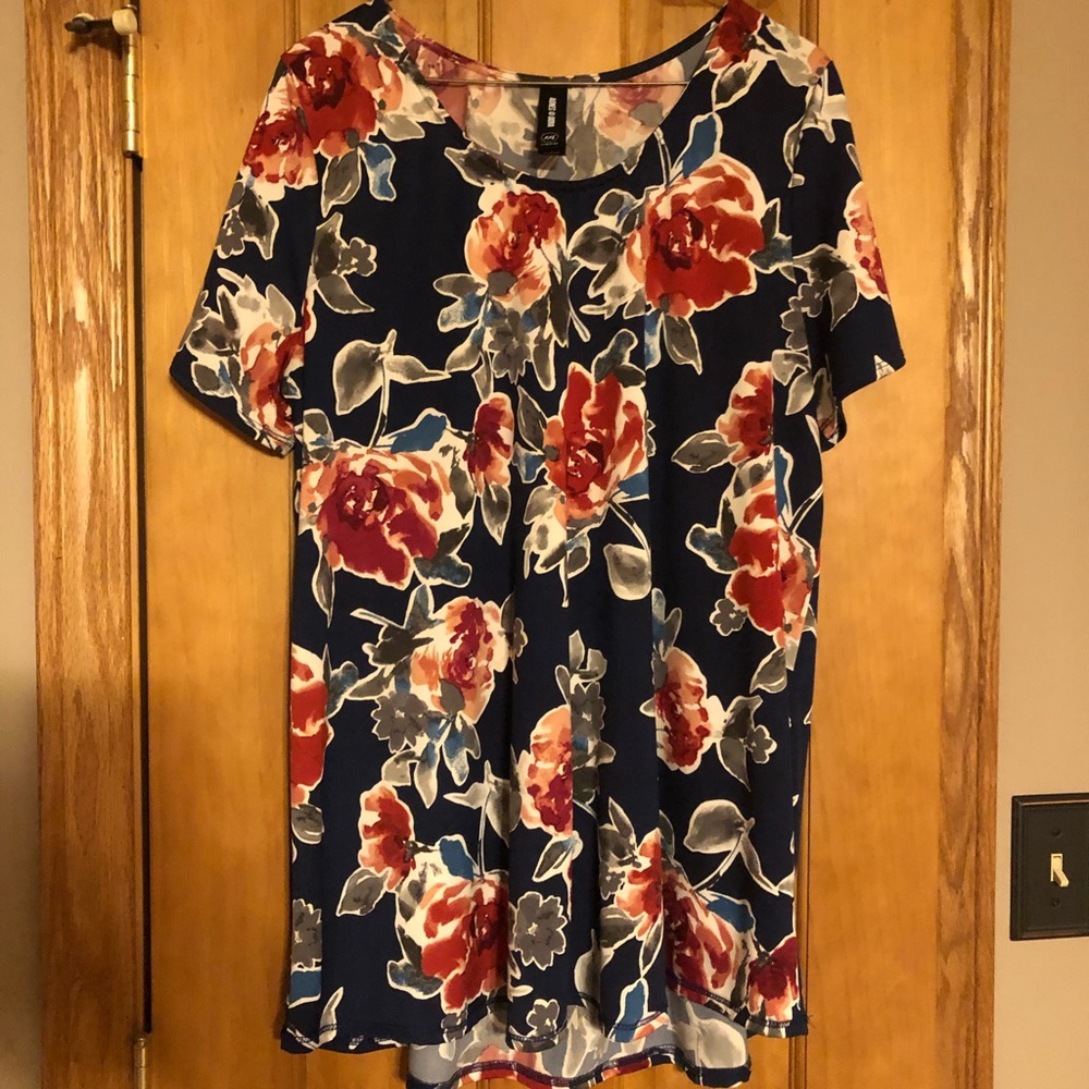 Agnes & Dora Everyday Tee XXL Navy Floral Slinky